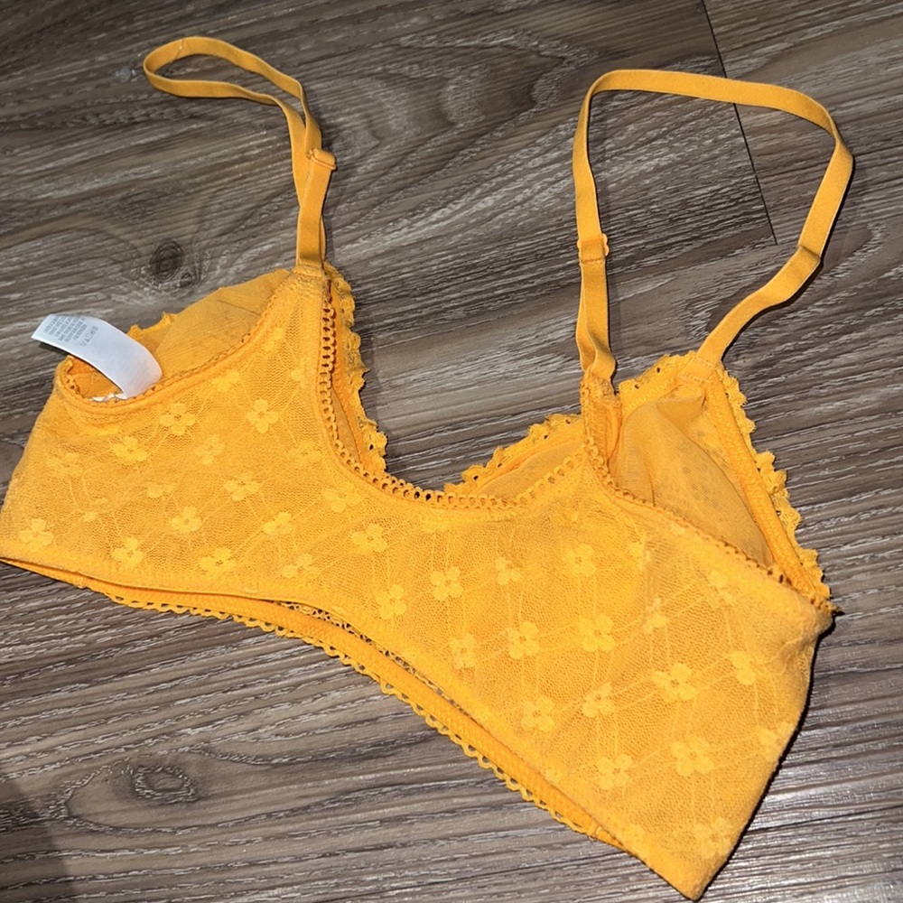 Aerie lace trim bralette in green nwot - Picture 4 of 5